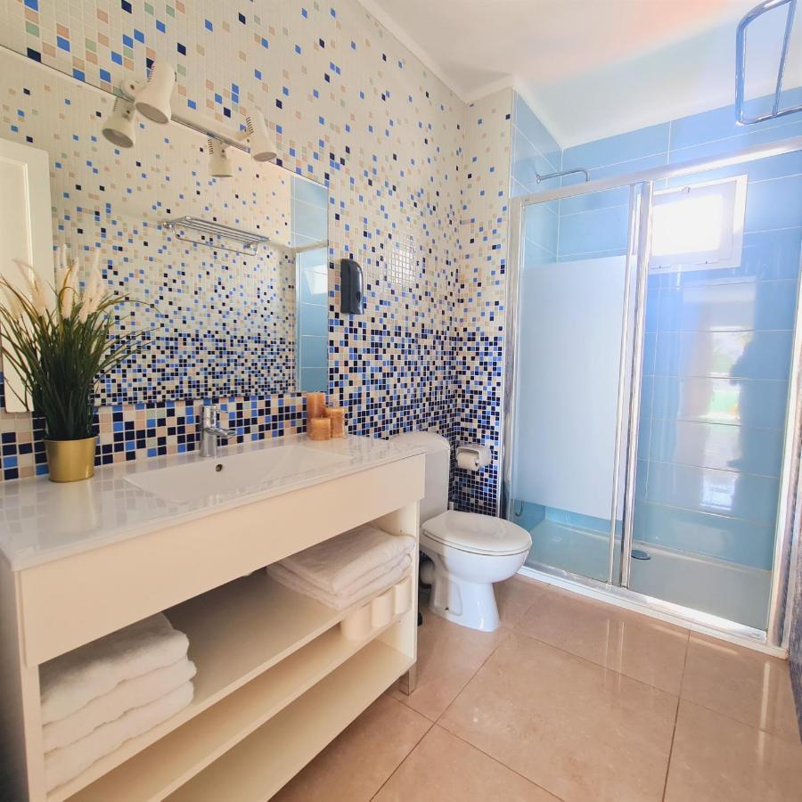 Tabbu Ibiza Apartments Плайя-ден-Босса Екстер'єр фото