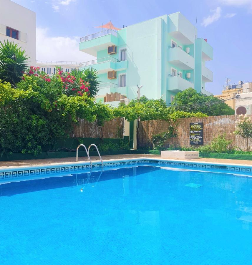 Tabbu Ibiza Apartments Плайя-ден-Босса Екстер'єр фото
